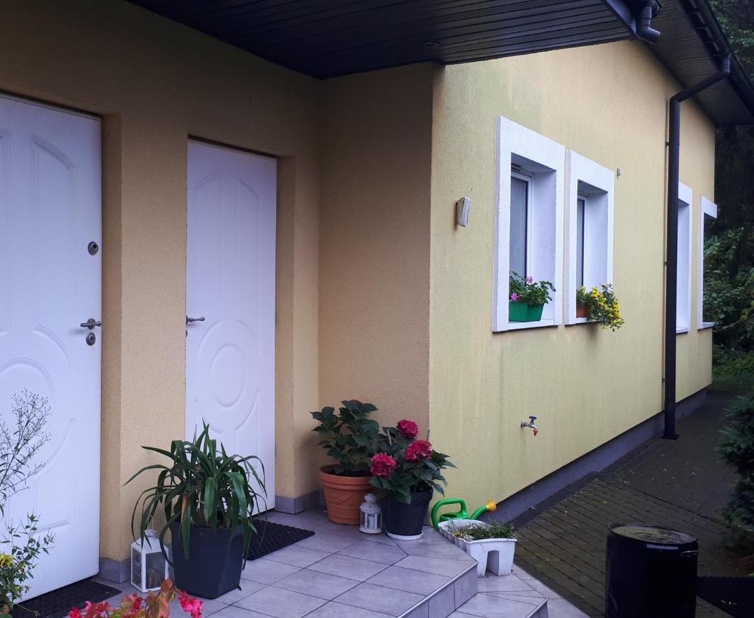 Apartament Z Parkingiem Varsovia Exterior foto
